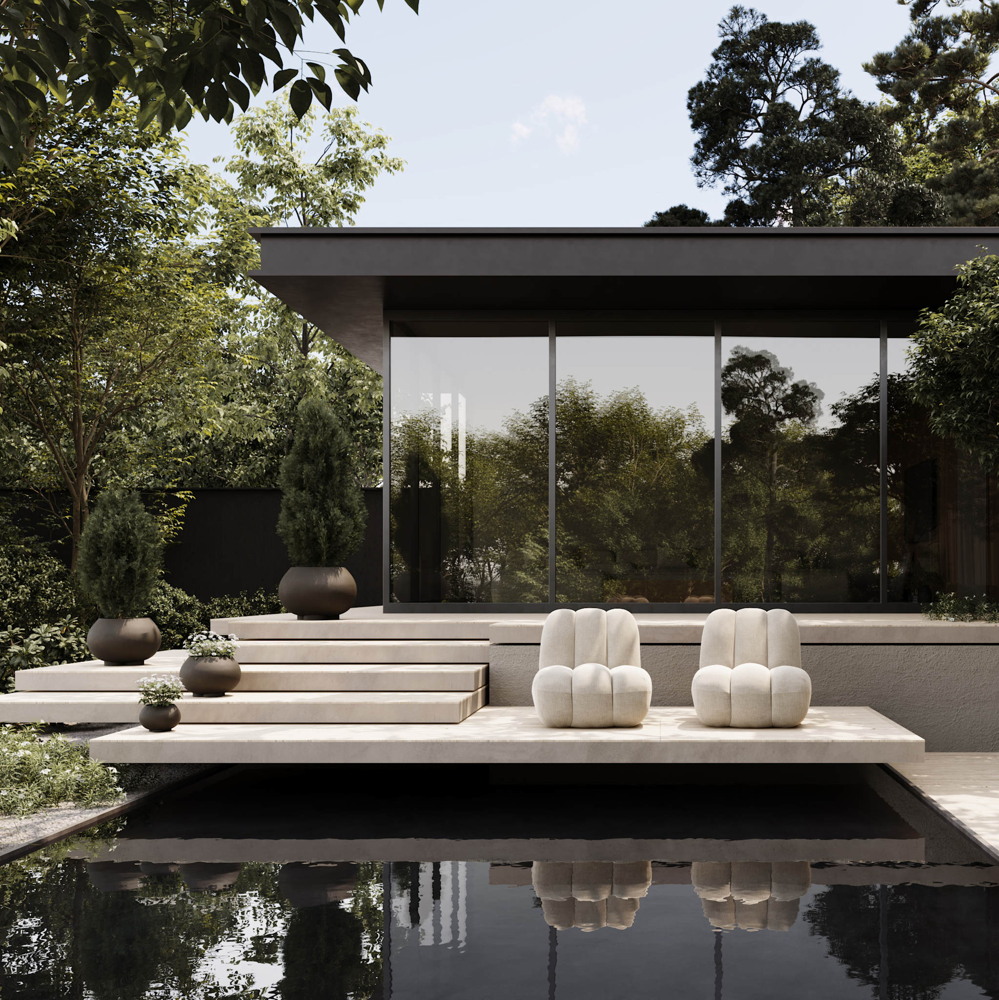Toe loungestol outdoor i scenemiljø – organisk skulpturell form i Warm Ash mot naturlige omgivelser
