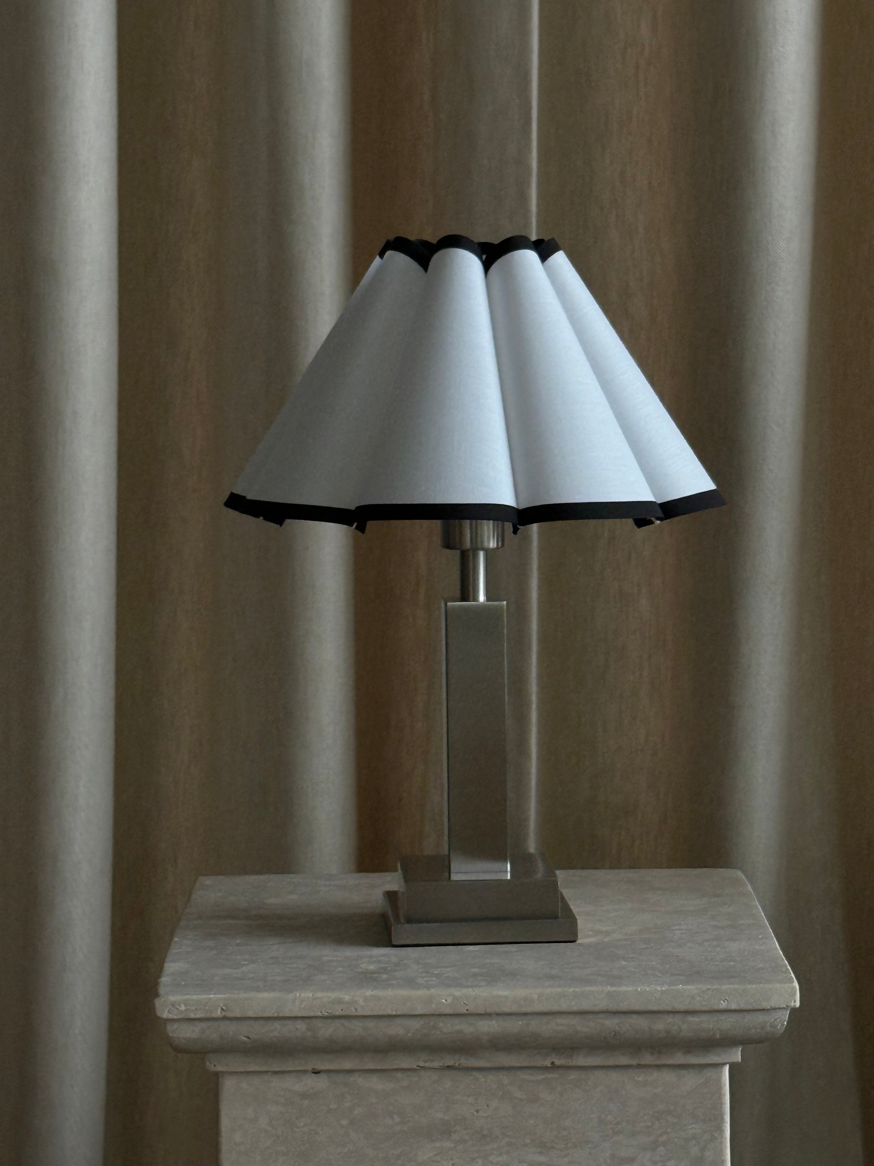 Lampeskjerm scallop kontrast