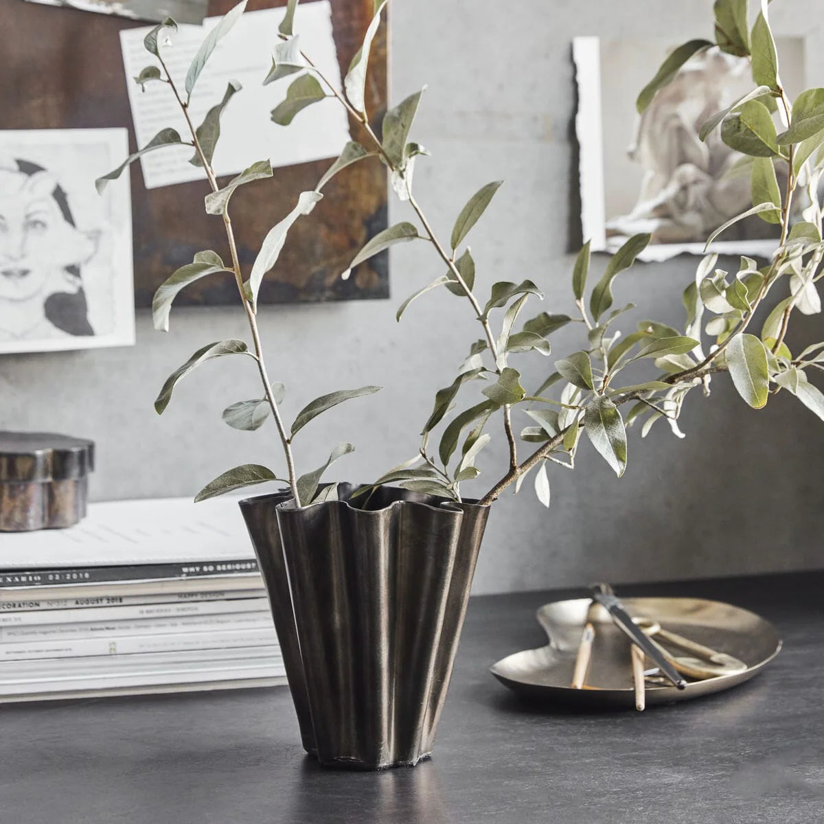 Mini vase frill metall