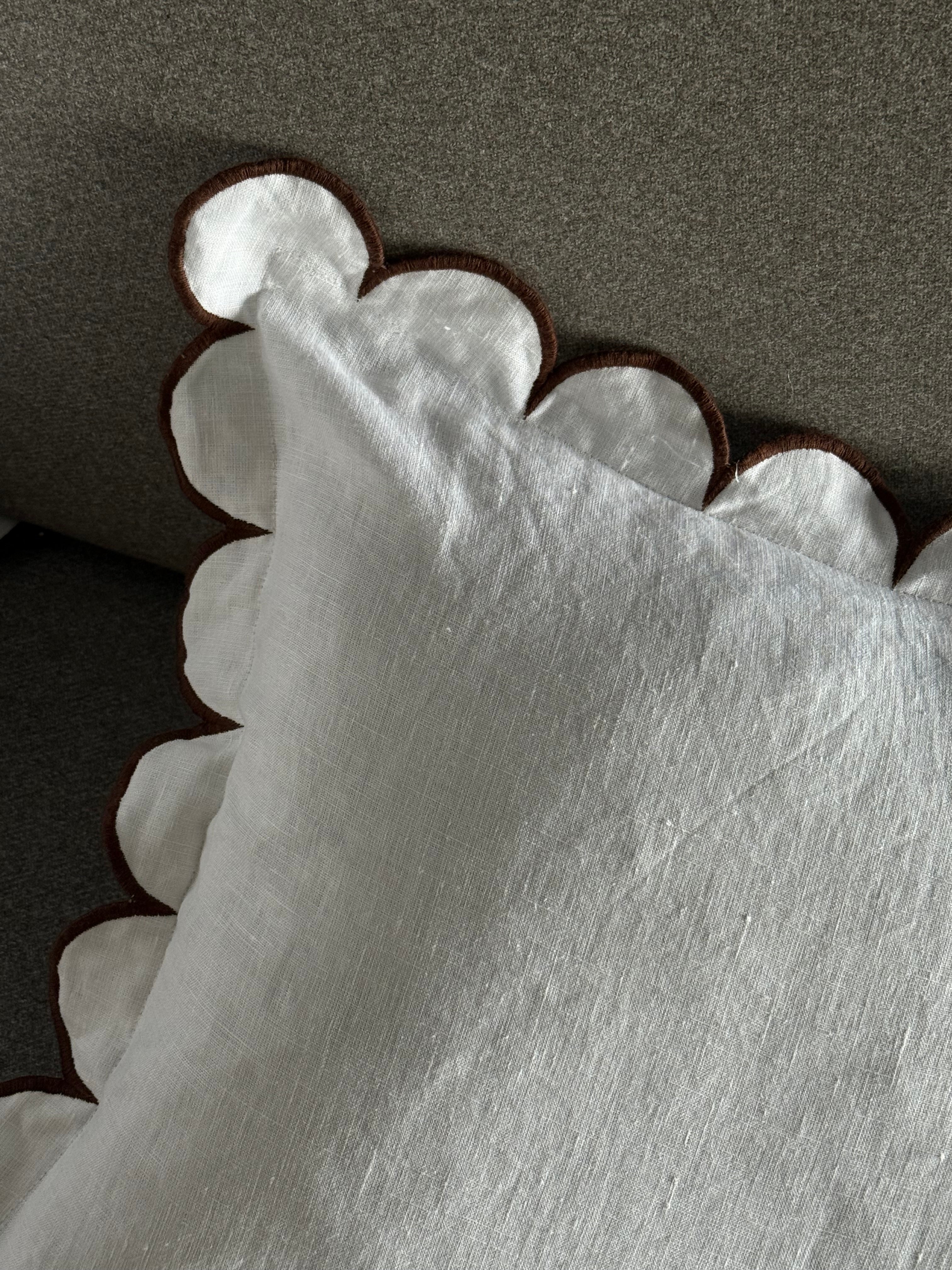 VKW scallop linen 40x60