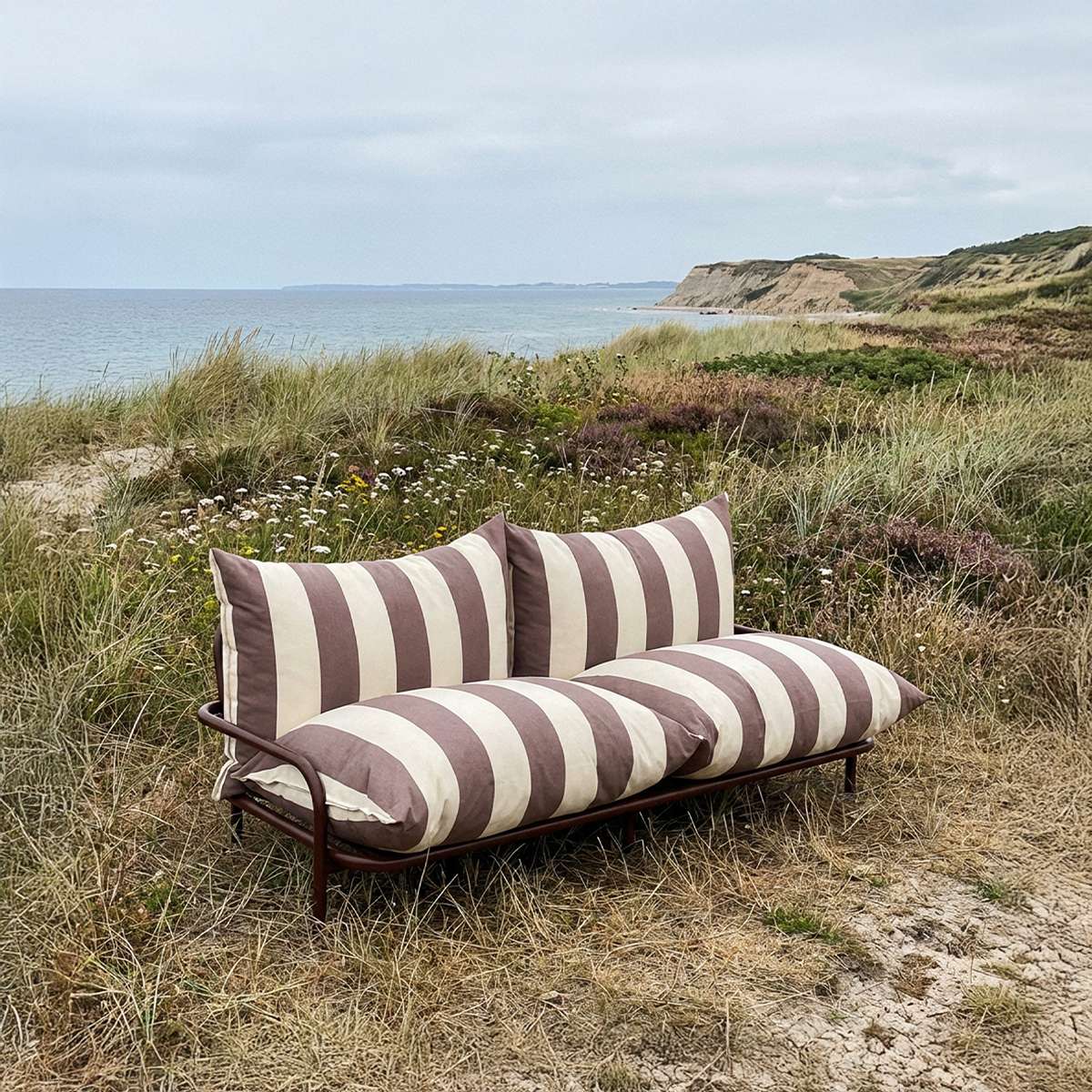 Mollis hagesofa burgunder