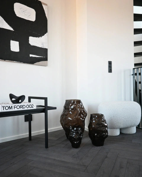 Katachi vase mini Smoked forest – munnblåst asymmetrisk glassvase med røykfarget overflate og naturlig formvariasjon