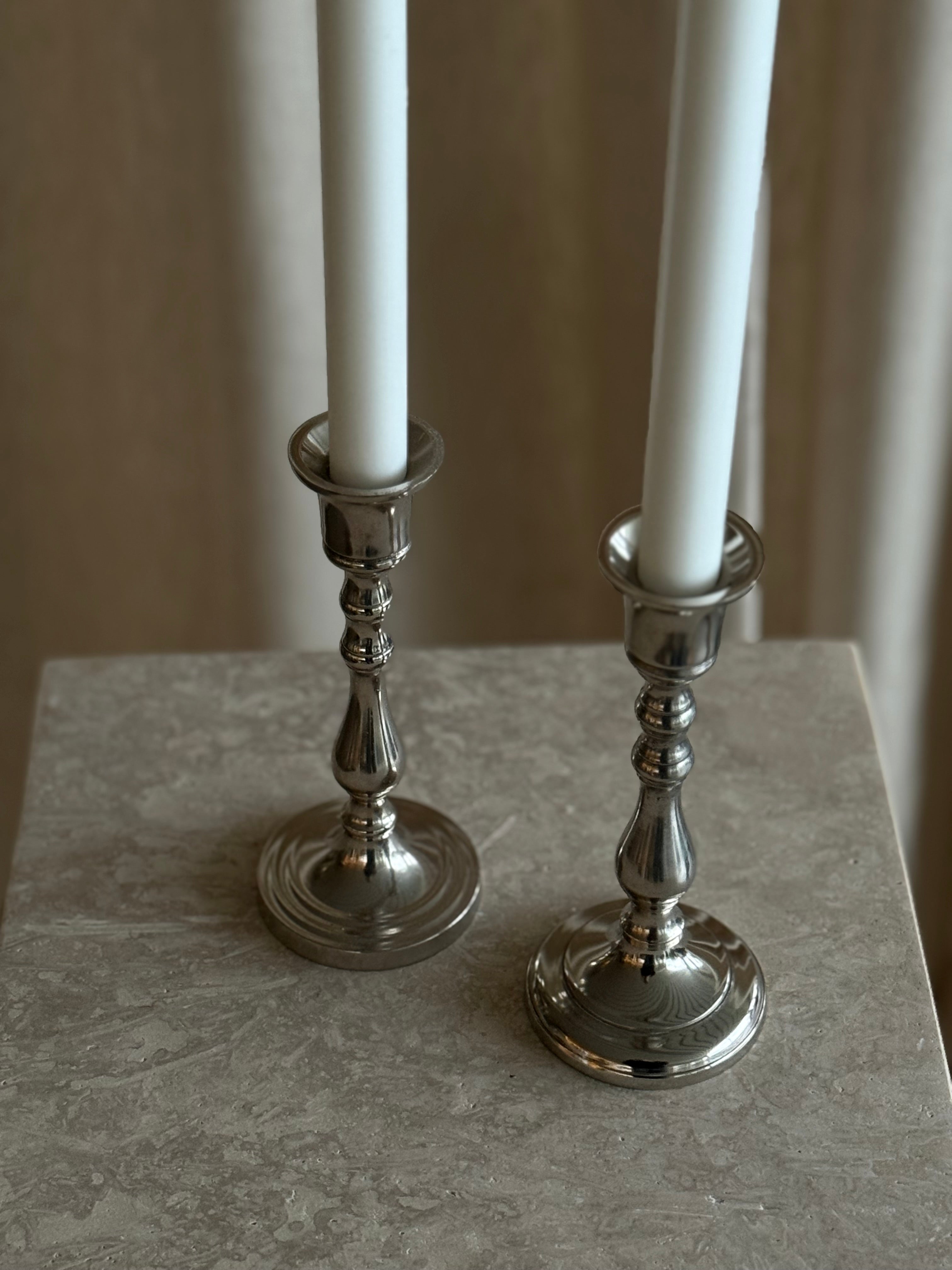 Classic candle holder round