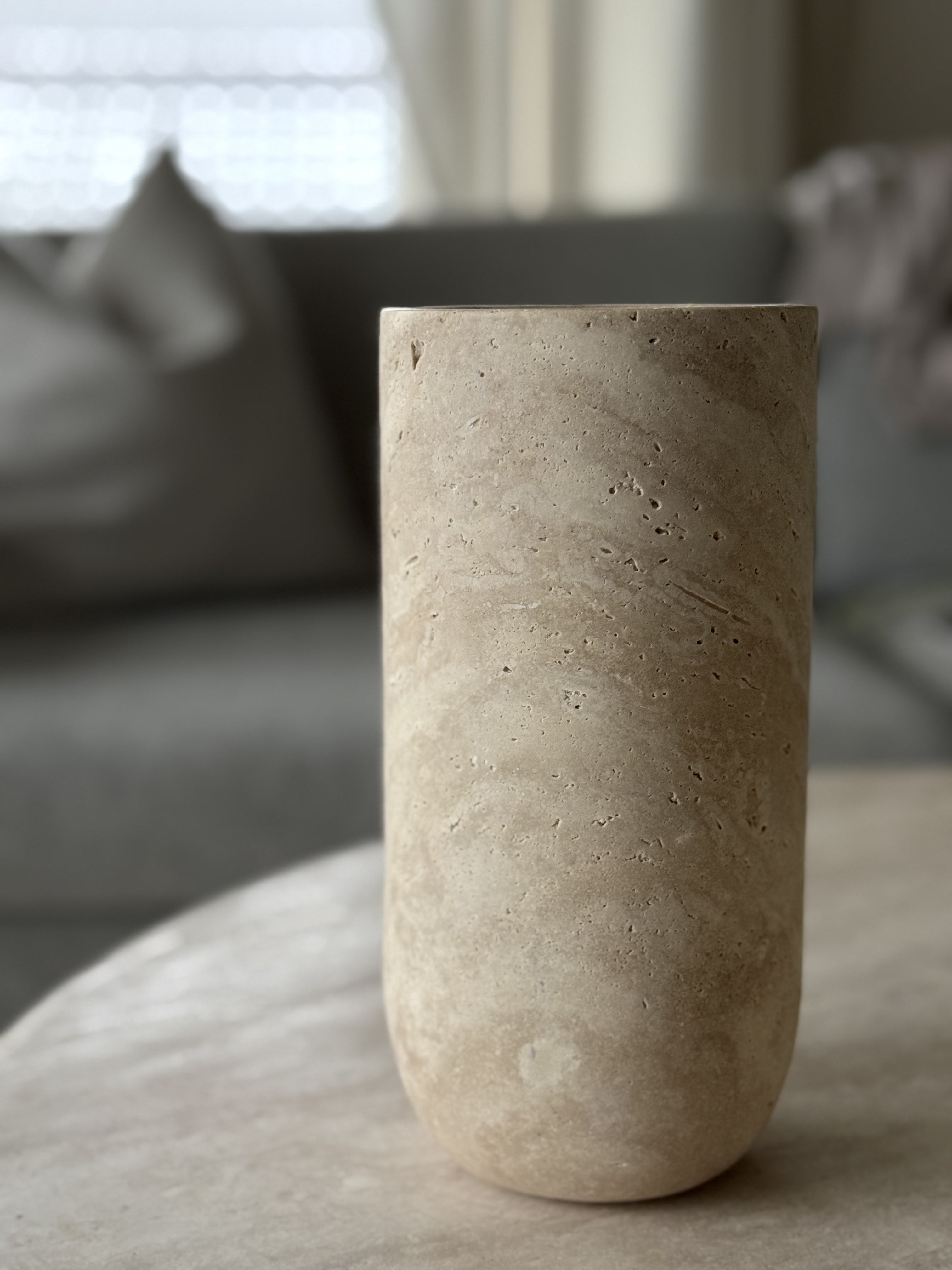 Sasso medium sølv travertin