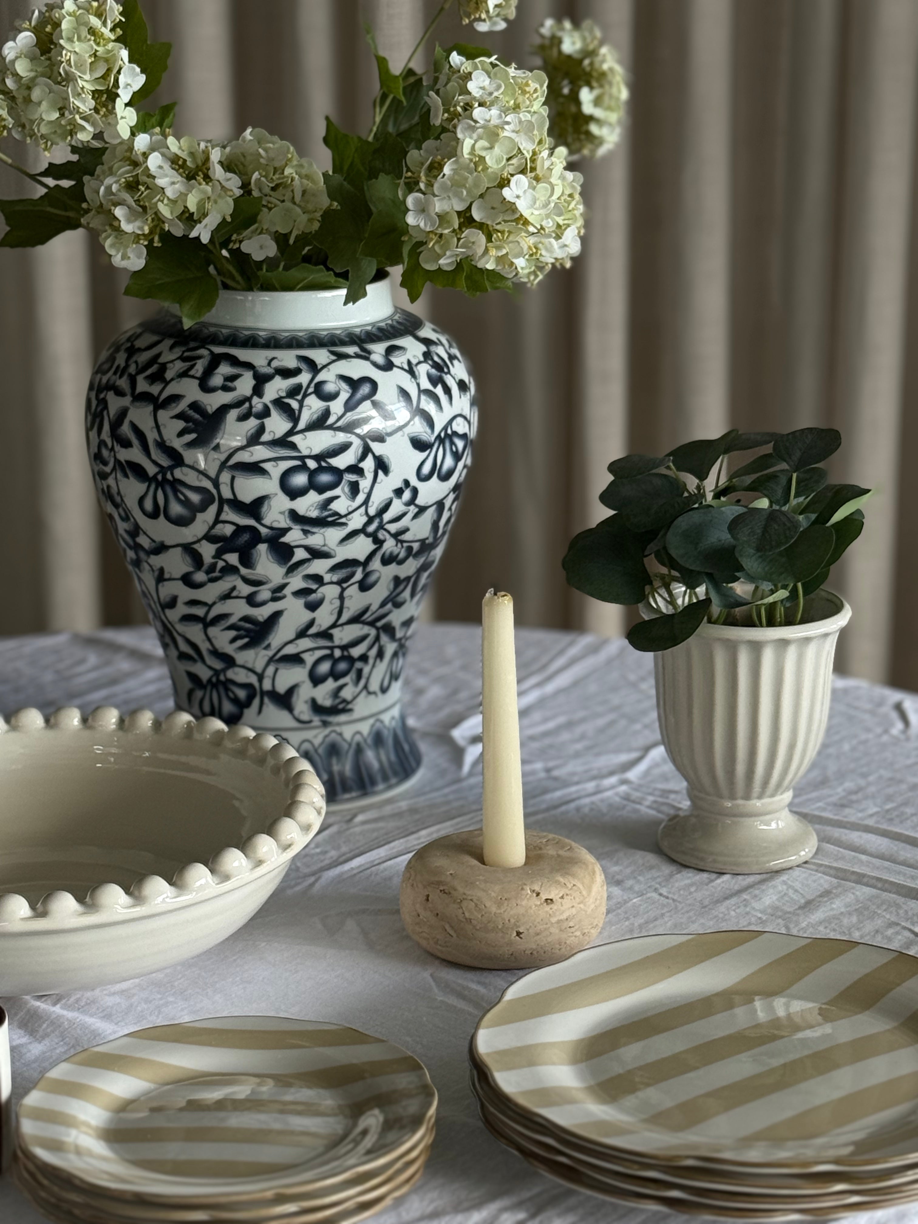 Apollo vase