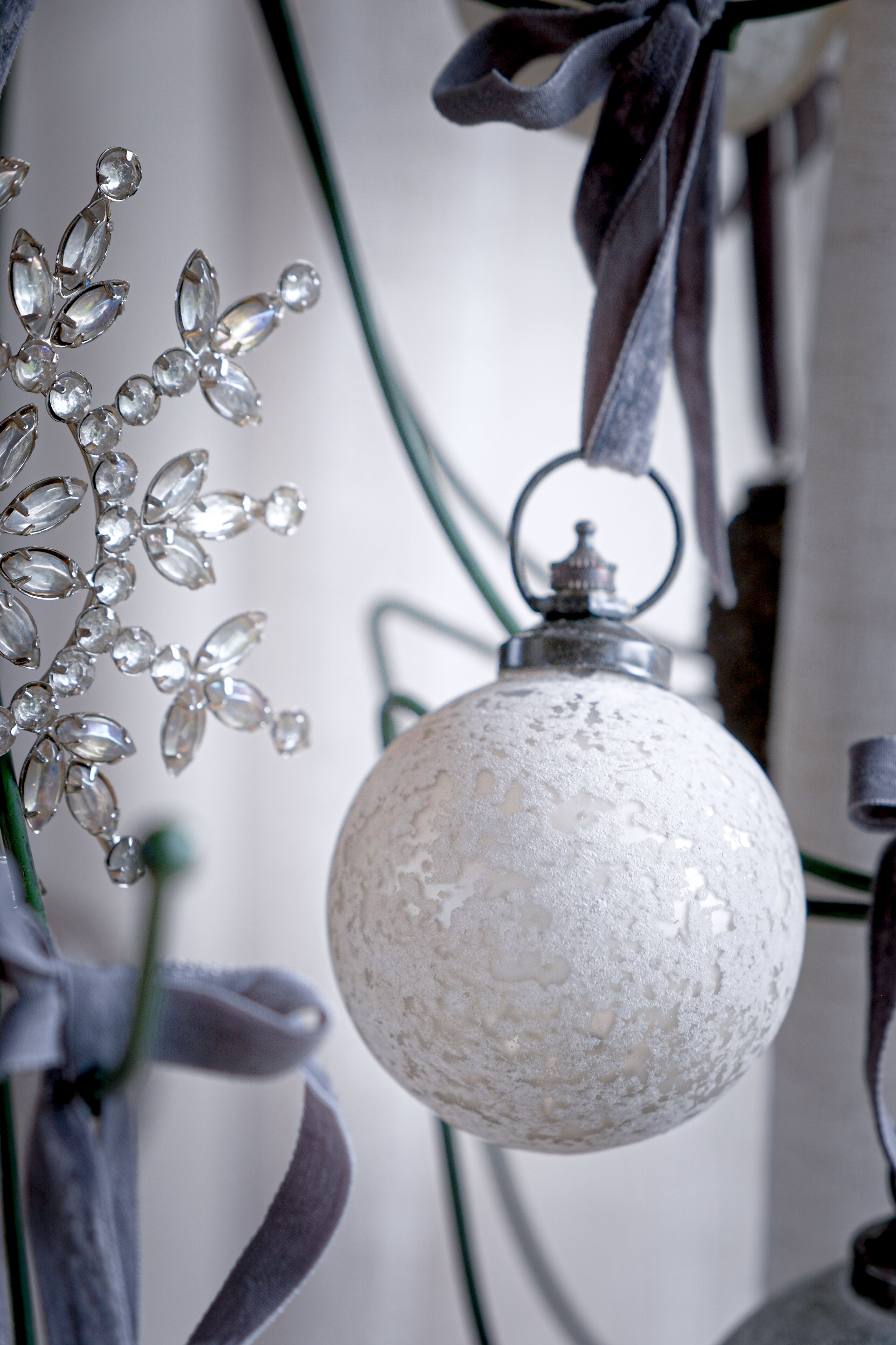 Glasskule flaky white