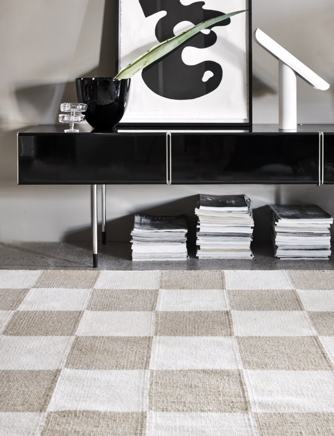 RUTETE ULLTEPPE I BEIGE OG HVITT