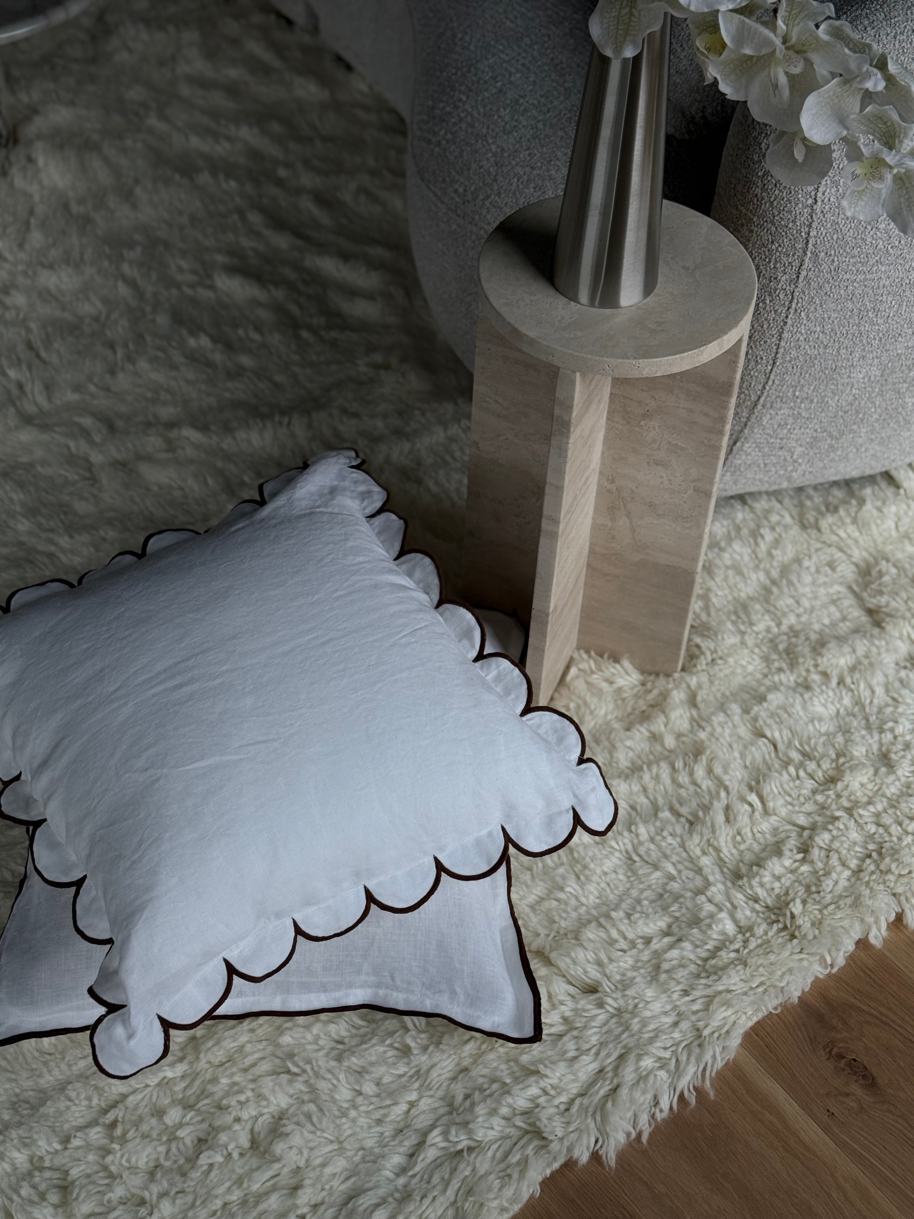 VKW scallop linen 50x50