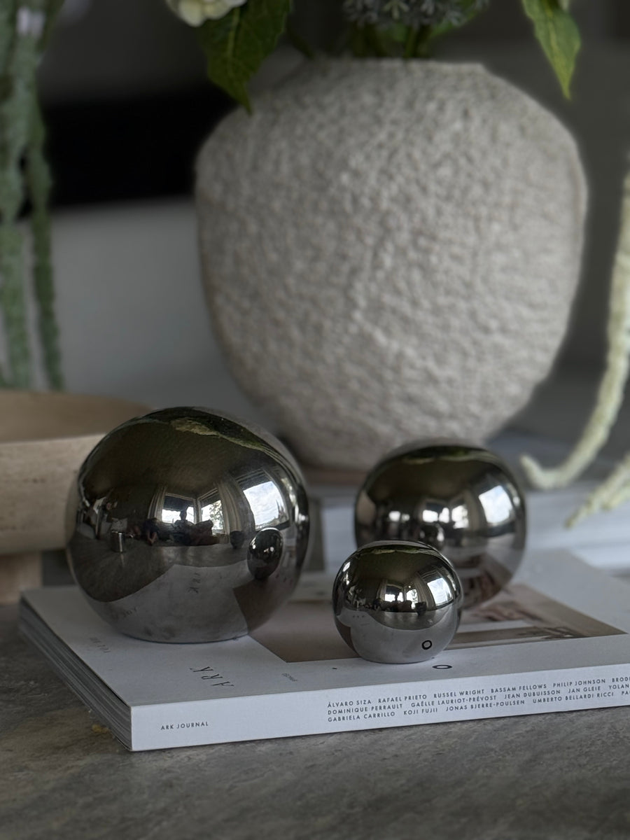Gallery balls
