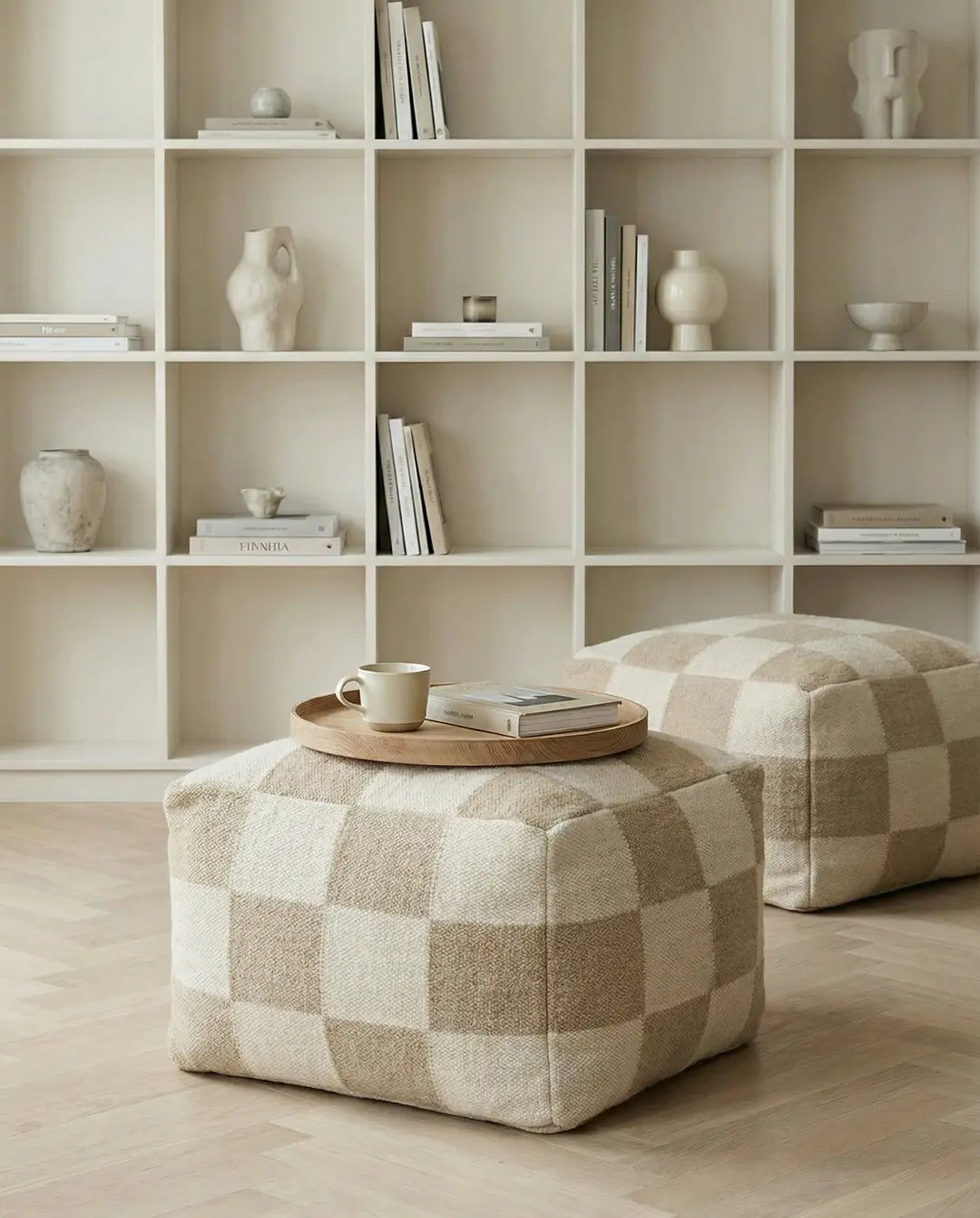 Square puff beige