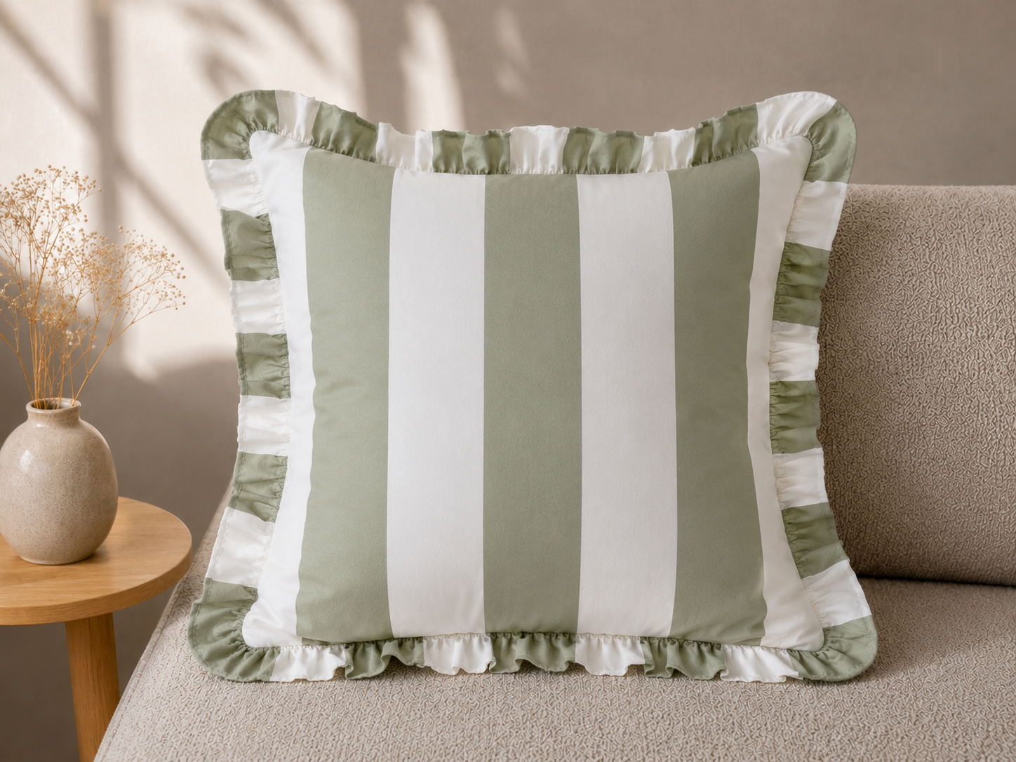 Stripe ruffle sage green 50 x 50