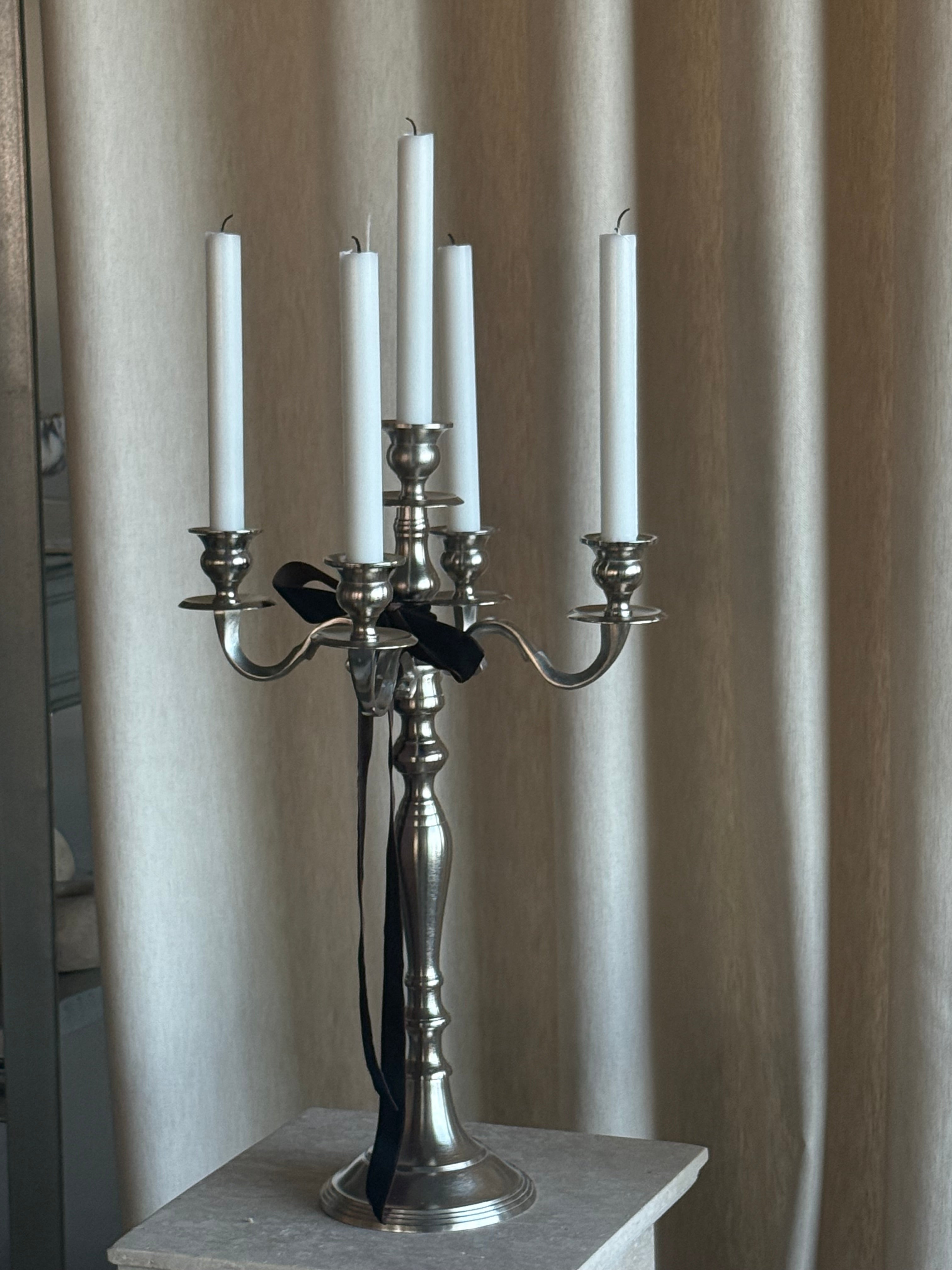 Femarmet lysestake høy