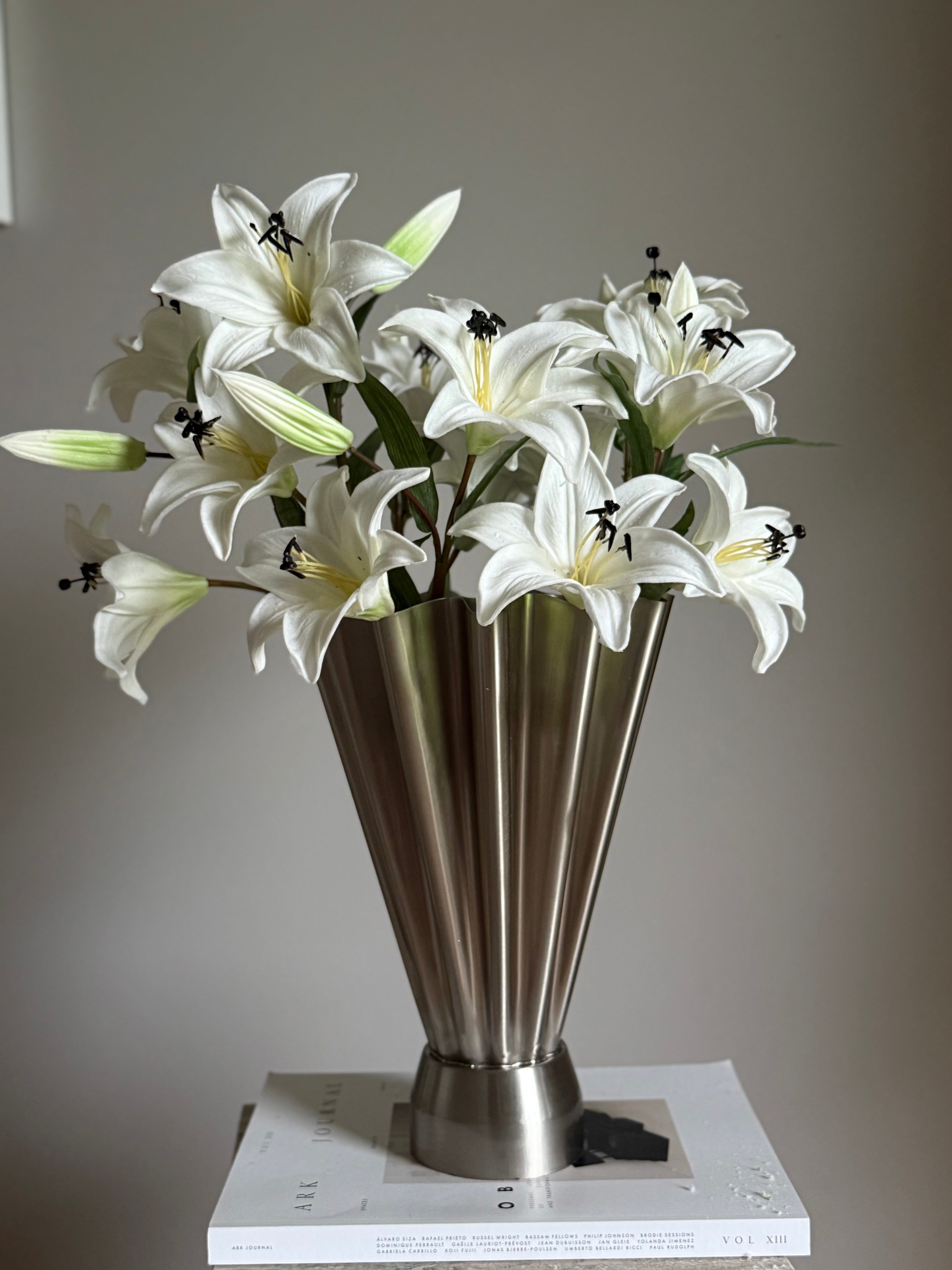 Vase frill stål