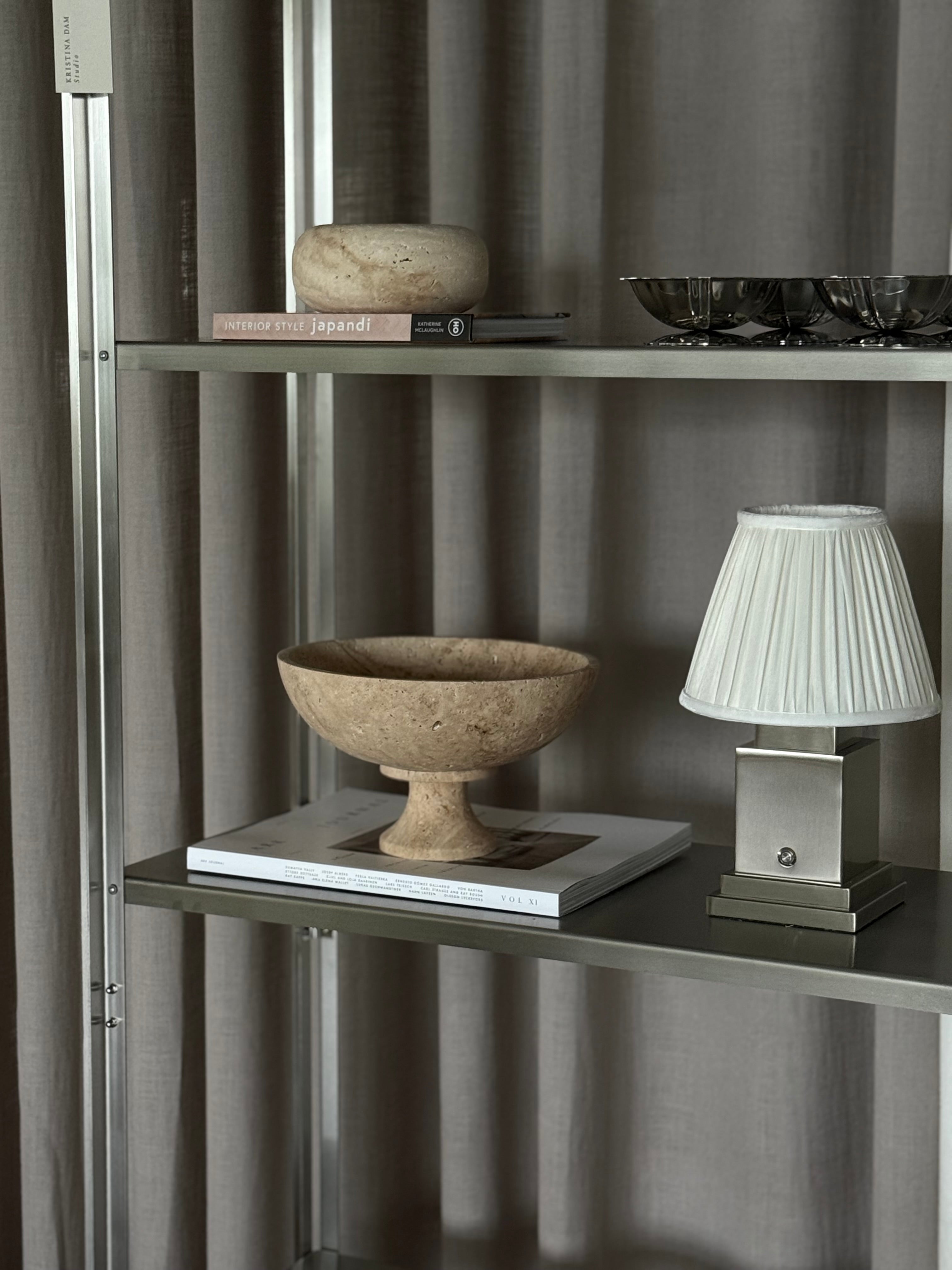 Lampefot stål lav – stålfinish bordlampe med varm 3000K lystone, høyde 28,5 cm, trinnløs dimming