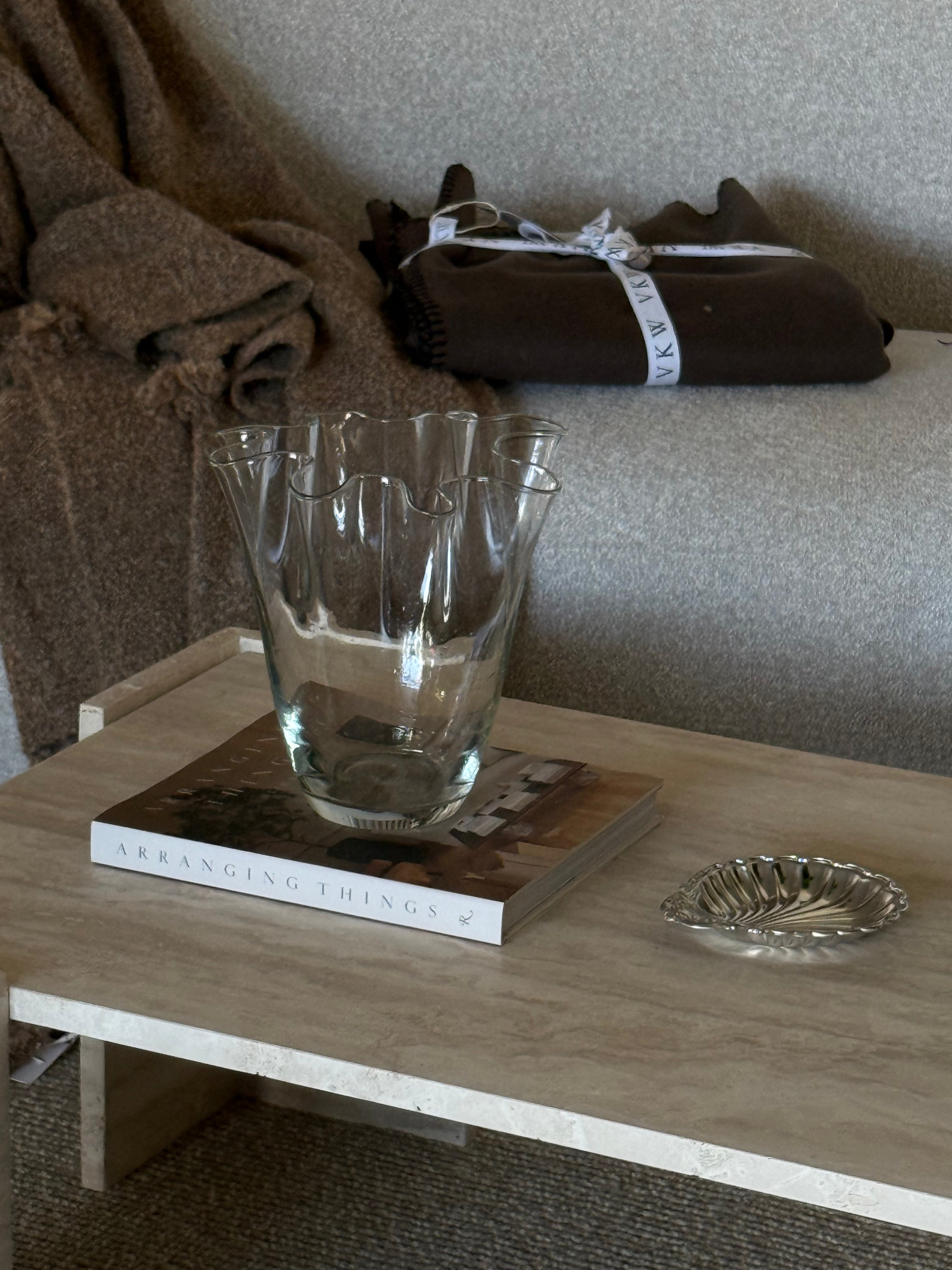 Scallop vase