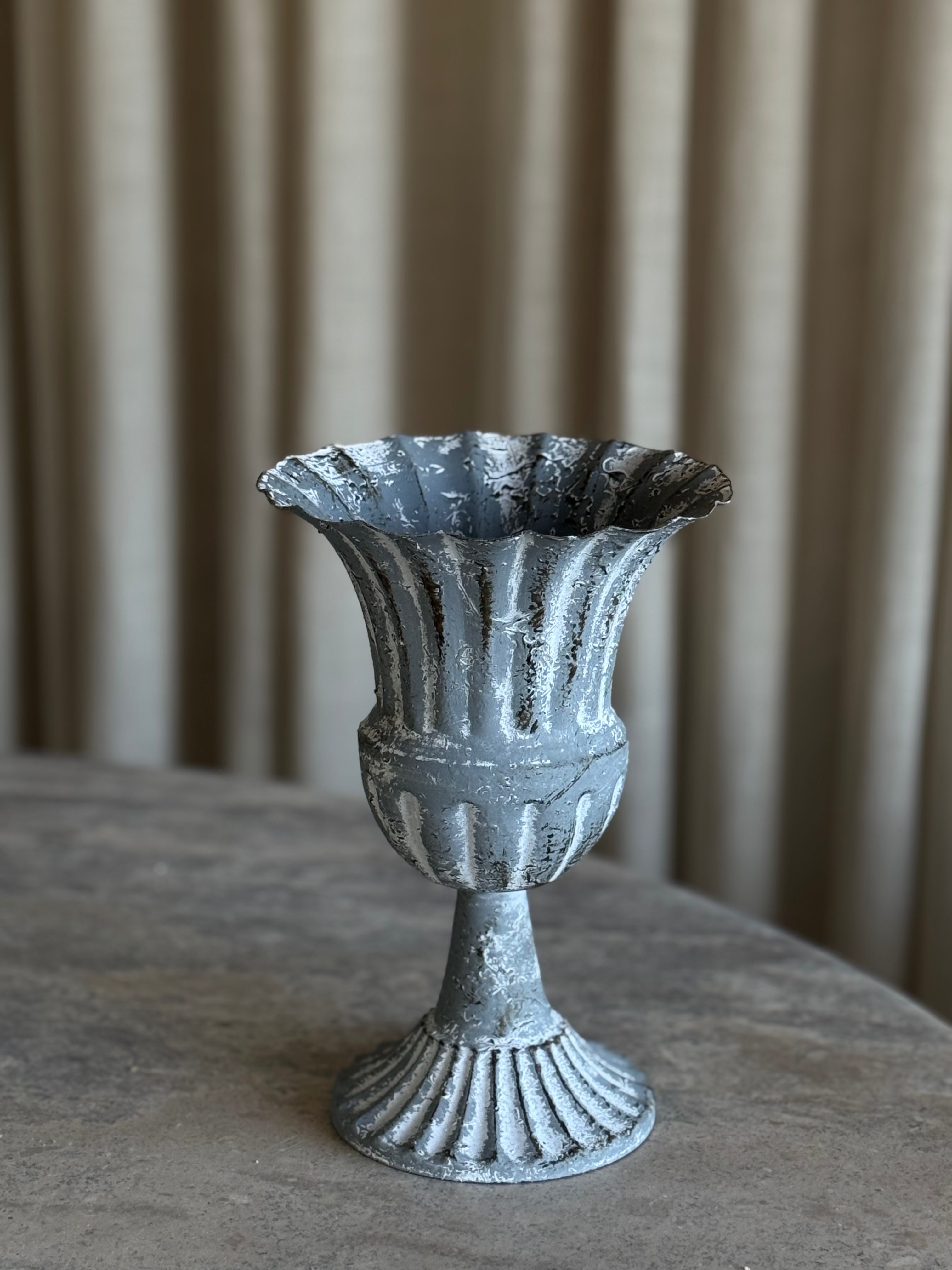 Isadora vase