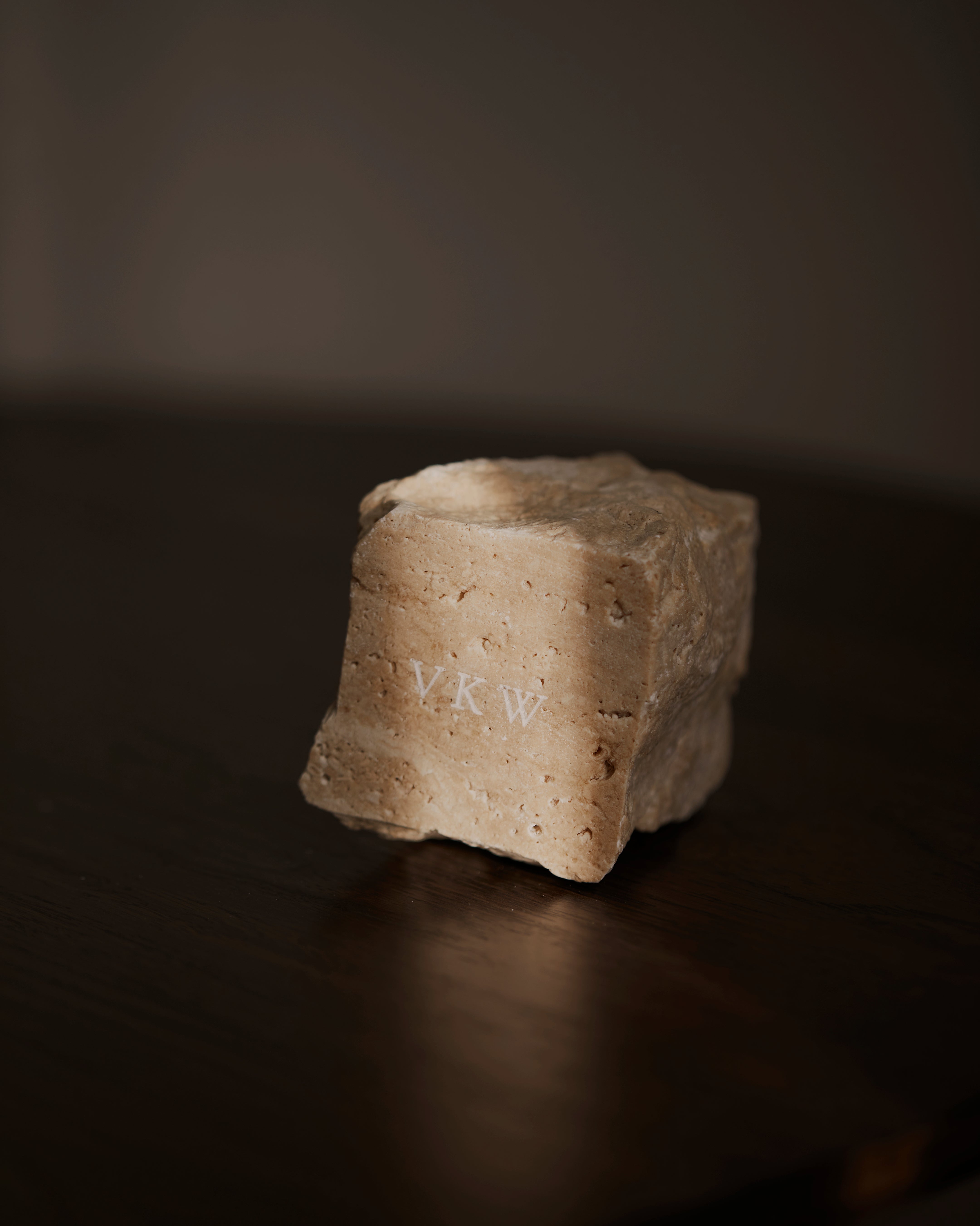 Luce høy lys travertin