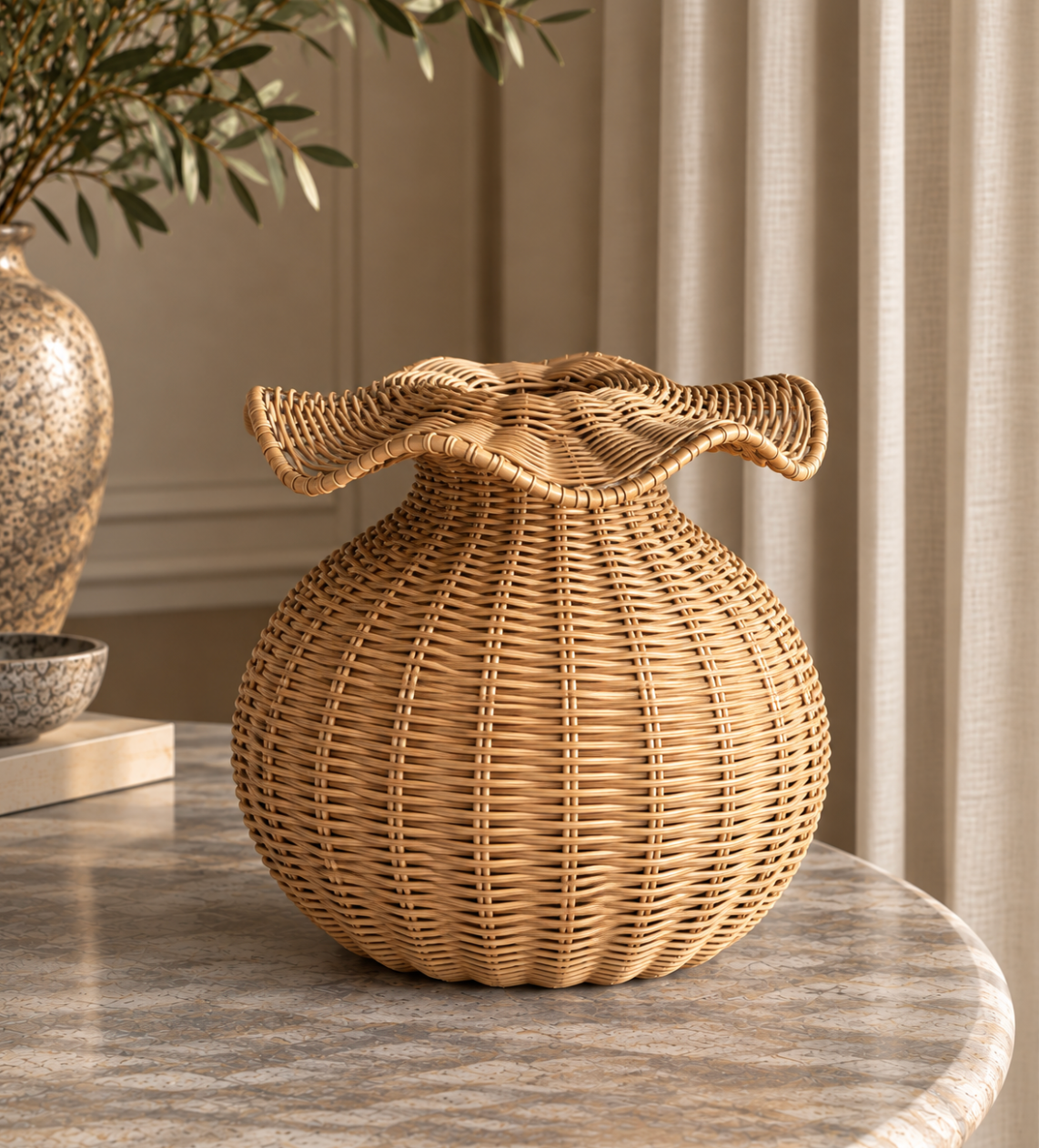 Molly vase  rotting natur