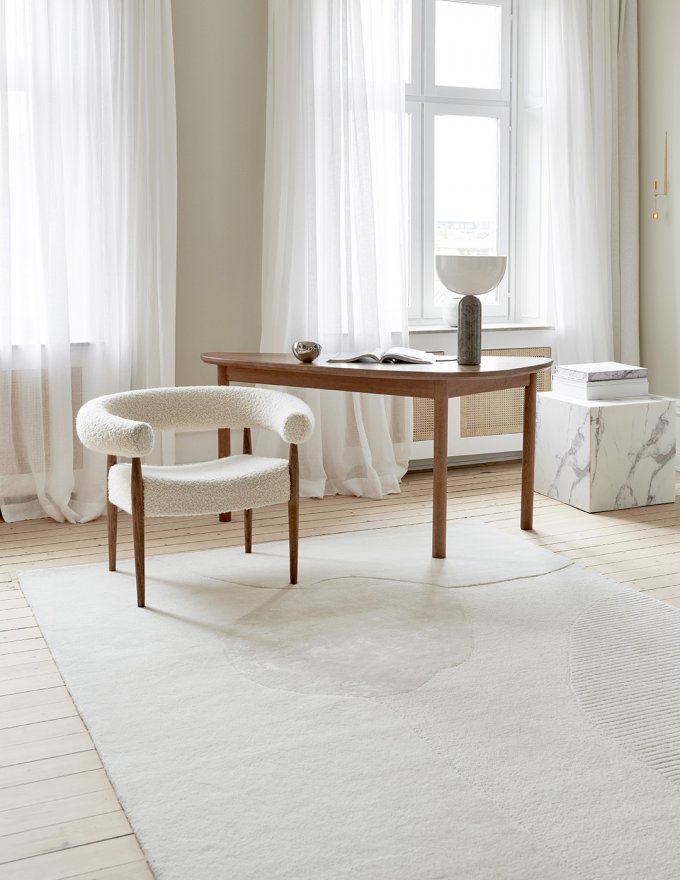 Topaz off white