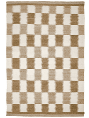 RUTEMØNSTRET RYETEPPE I VARME BEIGE TONER
