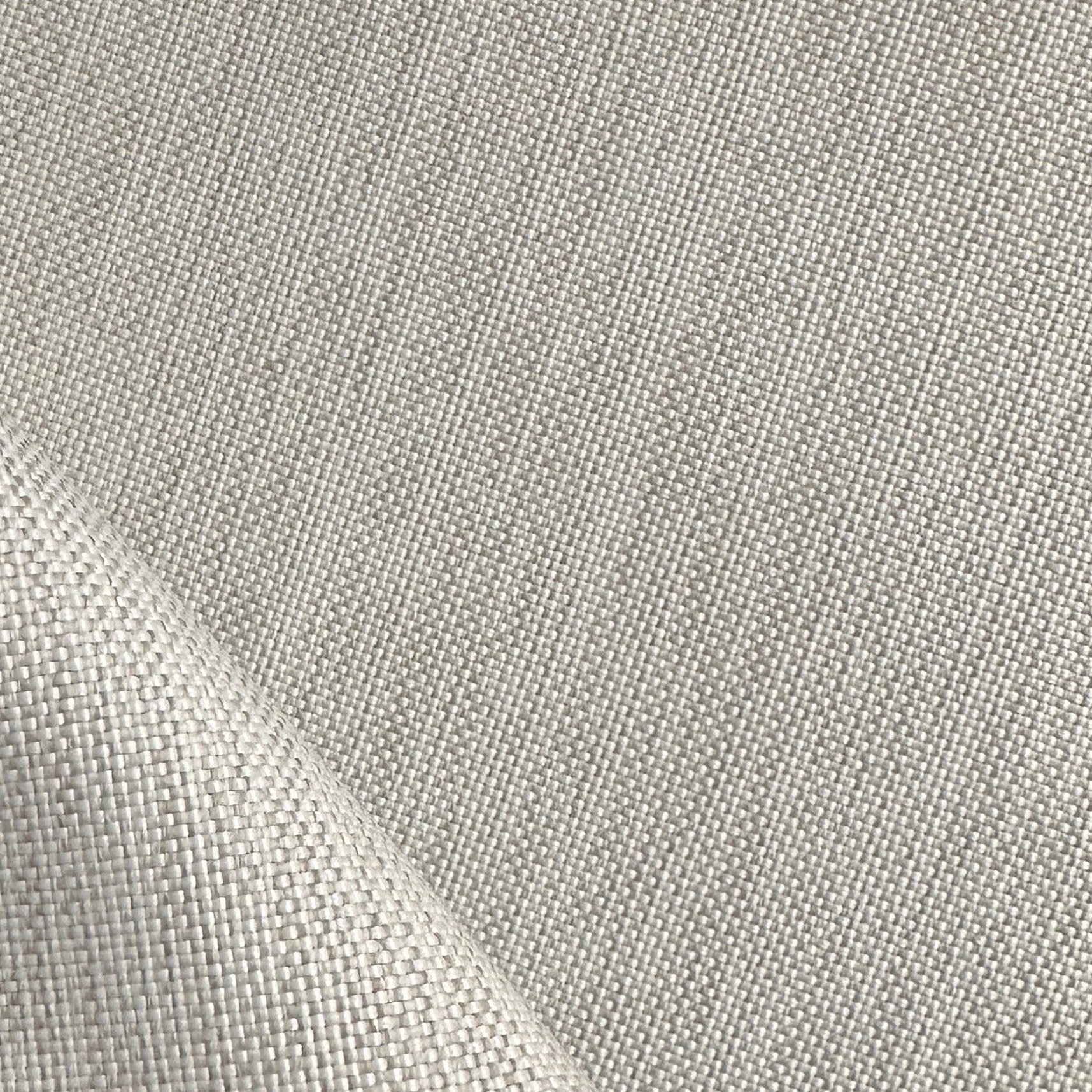 Toe loungestol outdoor – nærbilde av Warm Ash-finish med myke, flytende konturlinjer og materialtekstur